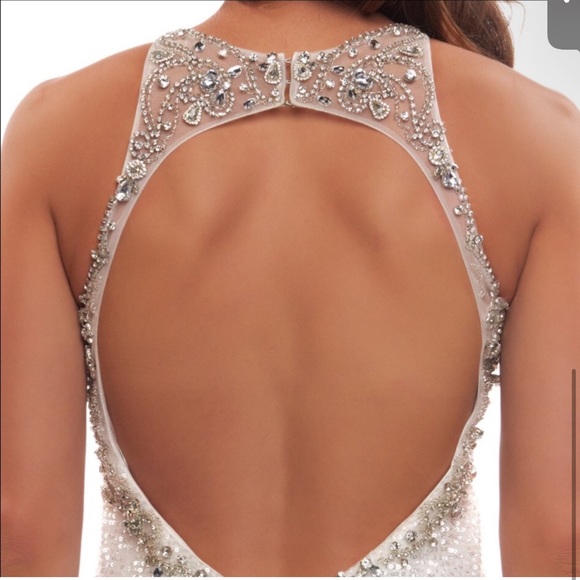 Dress - Picture 5 of 7